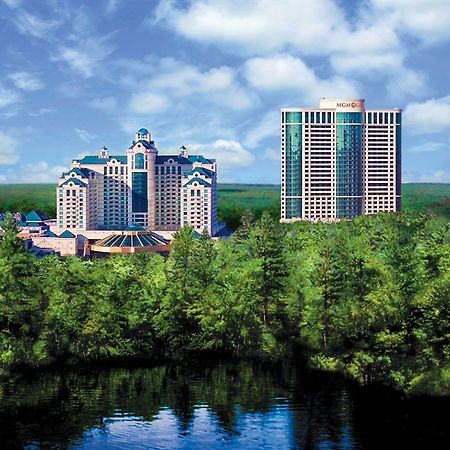 Great Cedar Hotel At Foxwoods Ledyard Center Exteriör bild